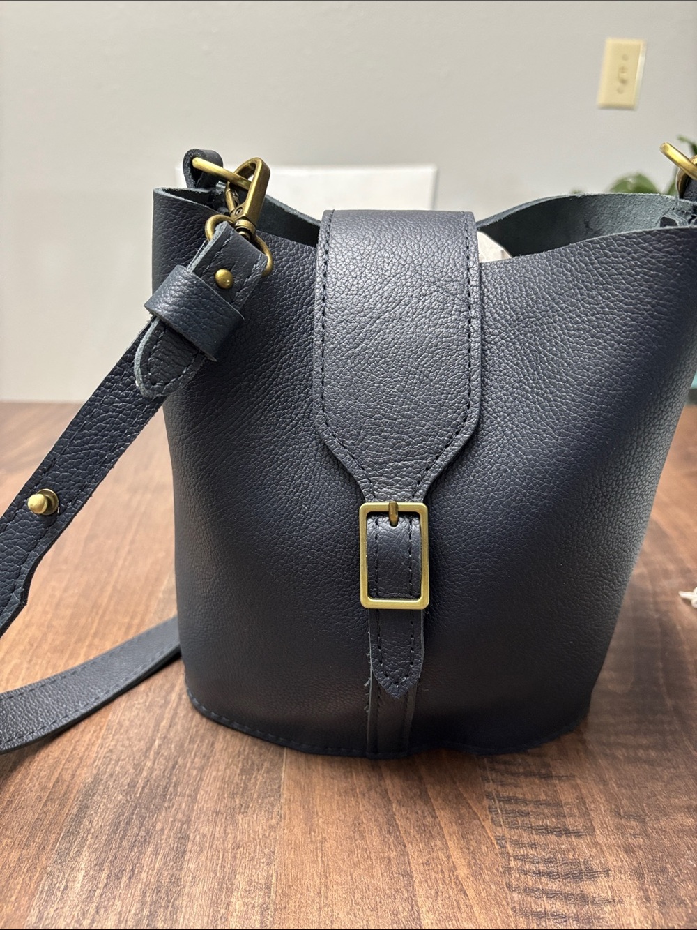 Portland Leather Polly bucket in Night Owl leather. New